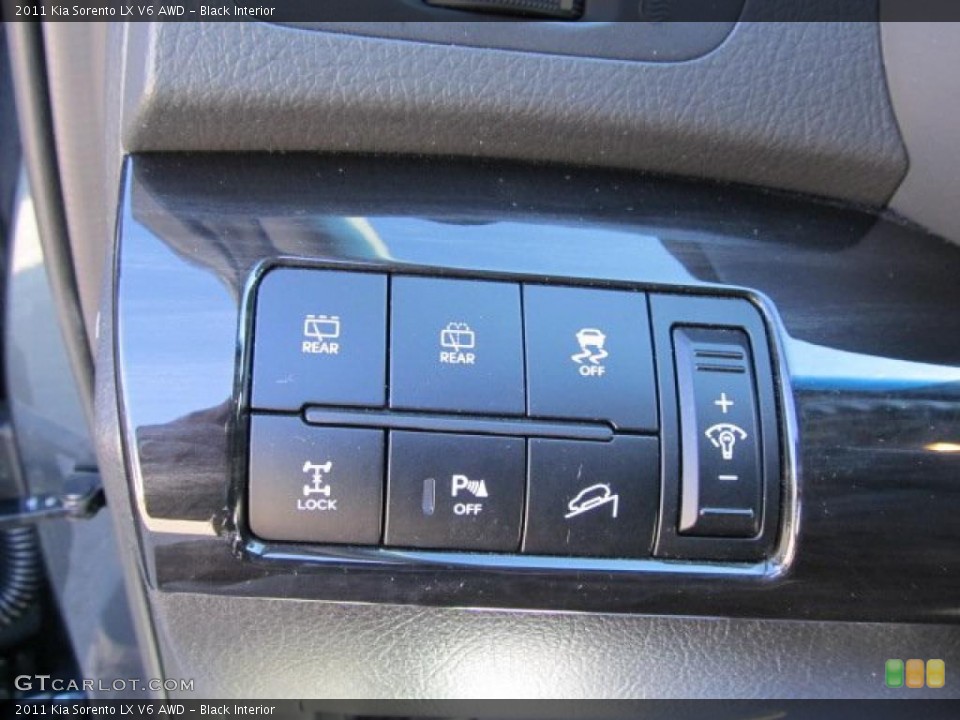 Black Interior Controls for the 2011 Kia Sorento LX V6 AWD #39177191