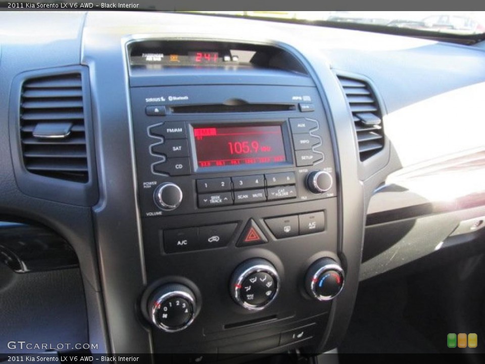 Black Interior Controls for the 2011 Kia Sorento LX V6 AWD #39177203