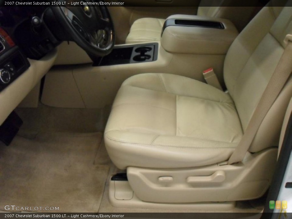 Light Cashmere/Ebony Interior Photo for the 2007 Chevrolet Suburban 1500 LT #39177211