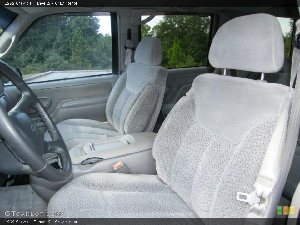 Gray Interior Photo for the 1999 Chevrolet Tahoe LS #39179399