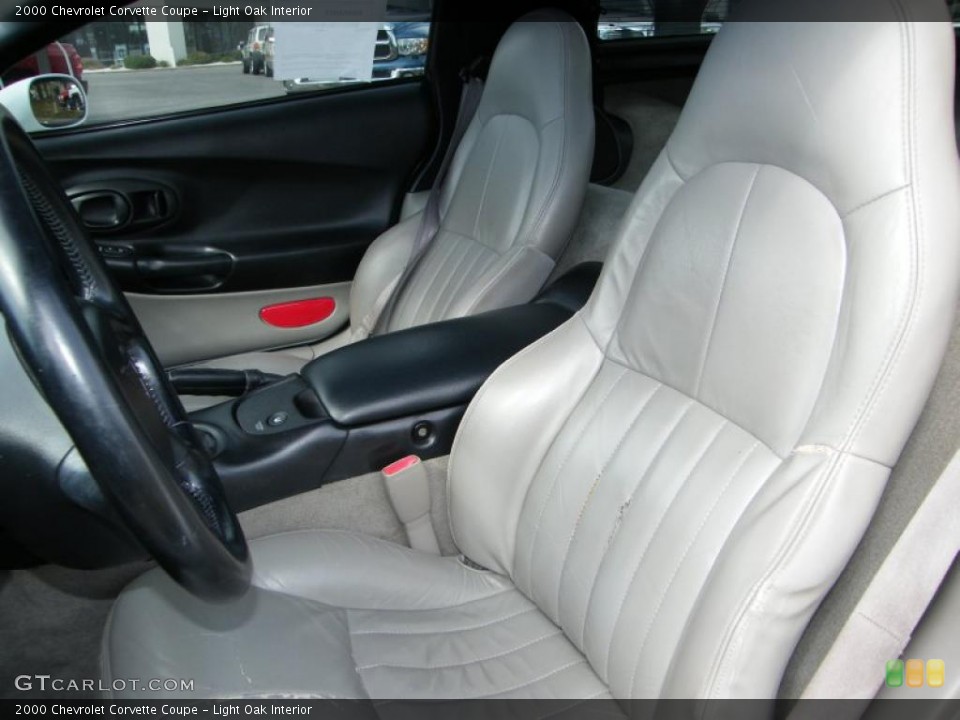 Light Oak Interior Photo for the 2000 Chevrolet Corvette Coupe #39179919