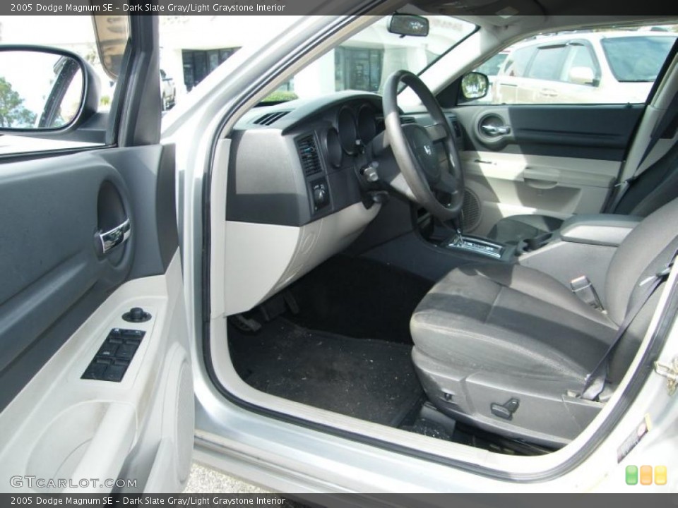 Dark Slate Gray/Light Graystone Interior Photo for the 2005 Dodge Magnum SE #39180347