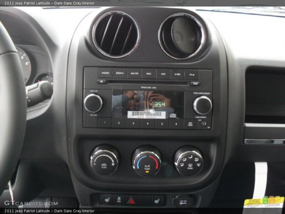 Dark Slate Gray Interior Controls for the 2011 Jeep Patriot Latitude #39182207