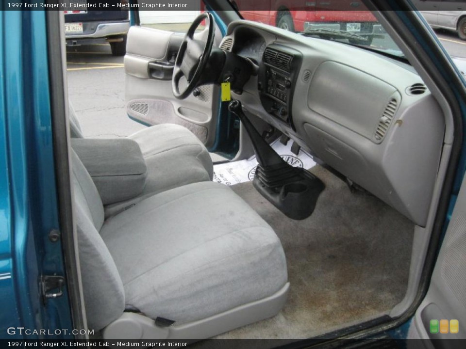 Medium Graphite Interior Photo for the 1997 Ford Ranger XL Extended Cab #39183799