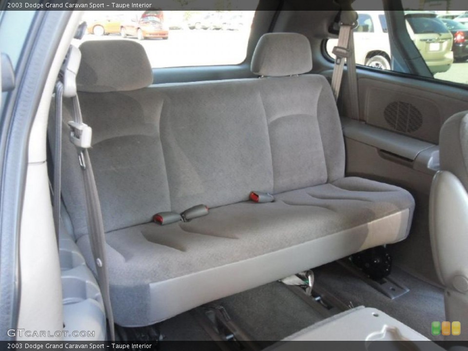 Taupe Interior Photo for the 2003 Dodge Grand Caravan Sport #39188019