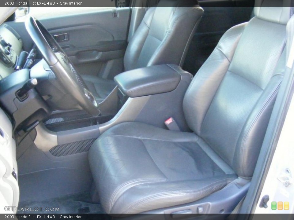 Gray Interior Photo for the 2003 Honda Pilot EX-L 4WD #39191475