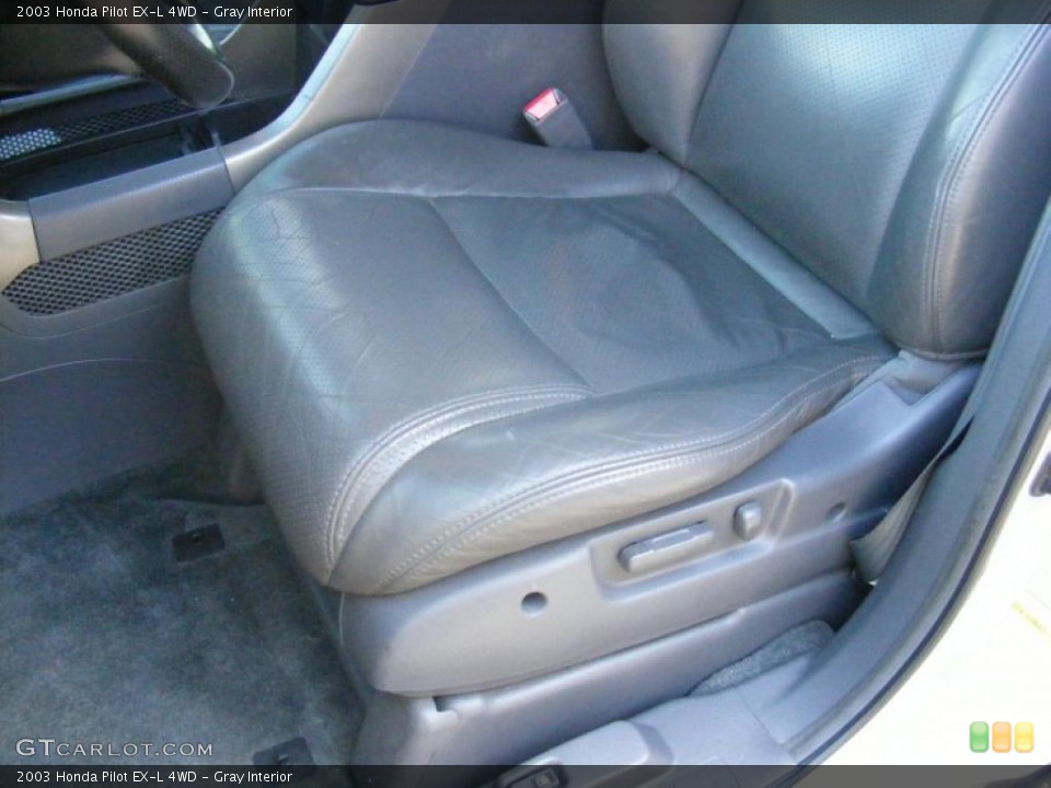 Gray Interior Photo for the 2003 Honda Pilot EX-L 4WD #39191491