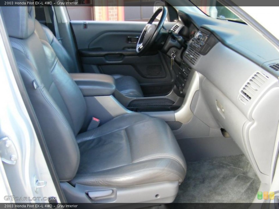 Gray Interior Dashboard for the 2003 Honda Pilot EX-L 4WD #39191571