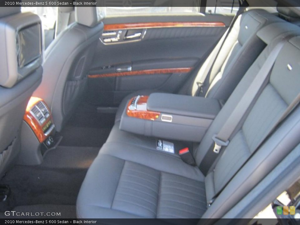 Black Interior Photo for the 2010 Mercedes-Benz S 600 Sedan #39192839