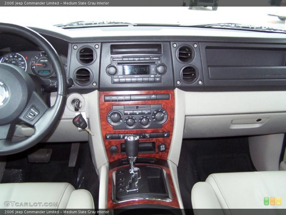 Medium Slate Gray Interior Dashboard for the 2006 Jeep Commander Limited #39193275