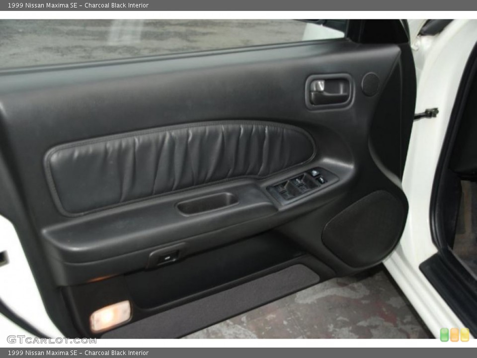 Charcoal Black Interior Door Panel for the 1999 Nissan Maxima SE #39196407