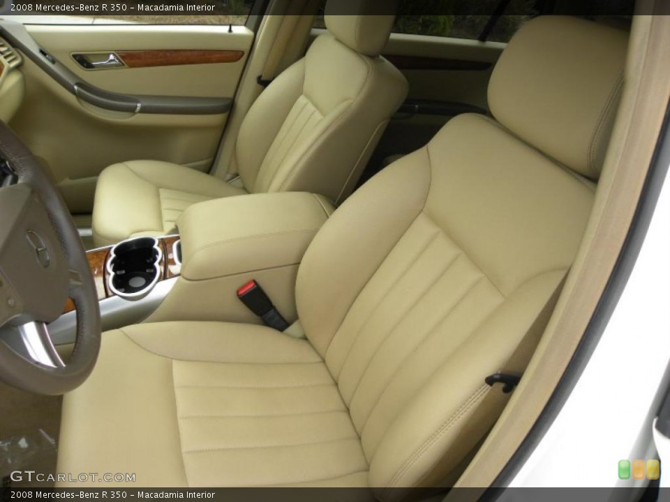 Macadamia Interior Photo for the 2008 Mercedes-Benz R 350 #39197783