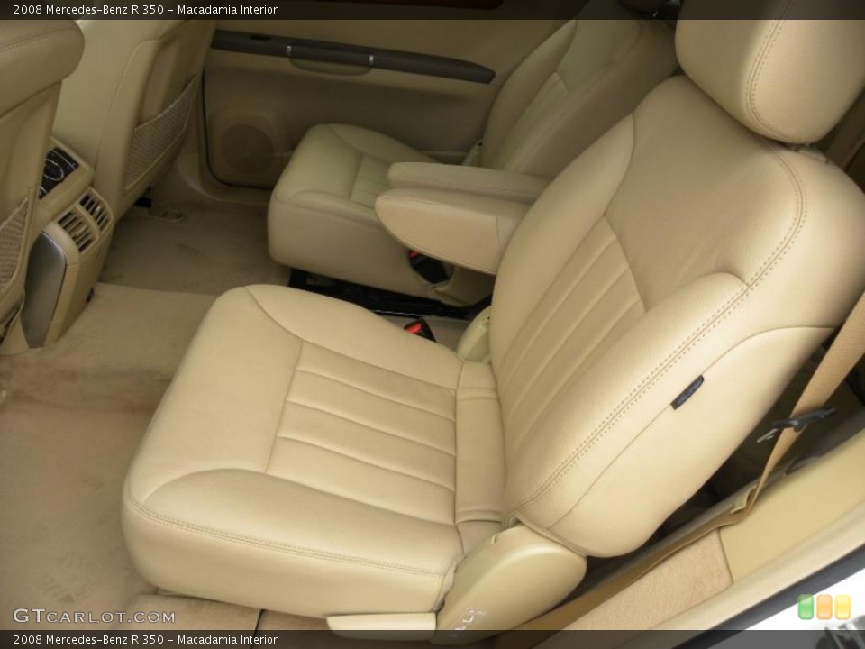 Macadamia Interior Photo for the 2008 Mercedes-Benz R 350 #39197823