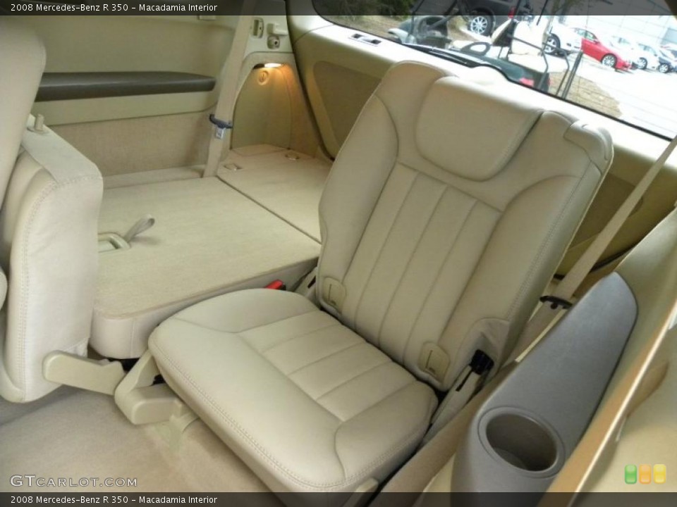 Macadamia Interior Photo for the 2008 Mercedes-Benz R 350 #39197835