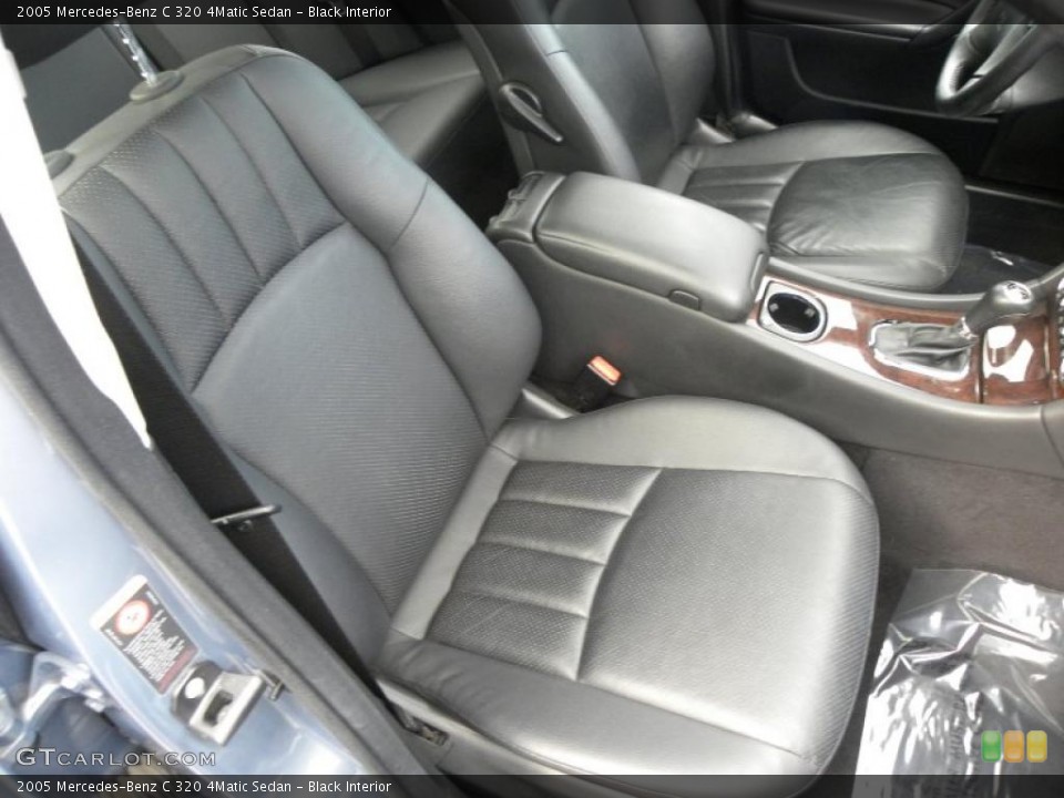 Black Interior Photo for the 2005 Mercedes-Benz C 320 4Matic Sedan #39199023