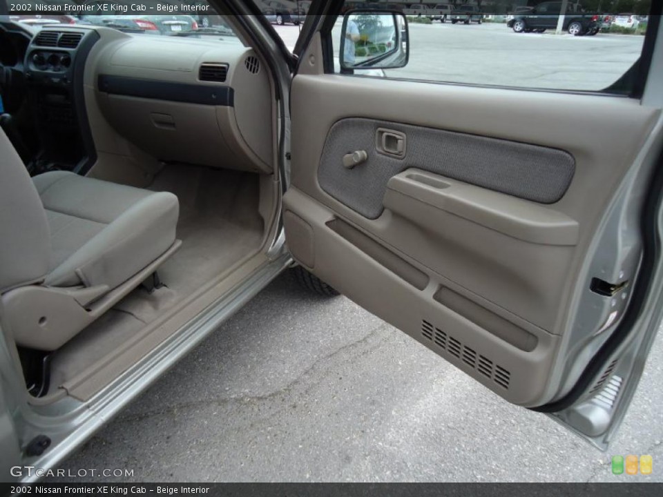 Beige Interior Photo for the 2002 Nissan Frontier XE King Cab #39199399