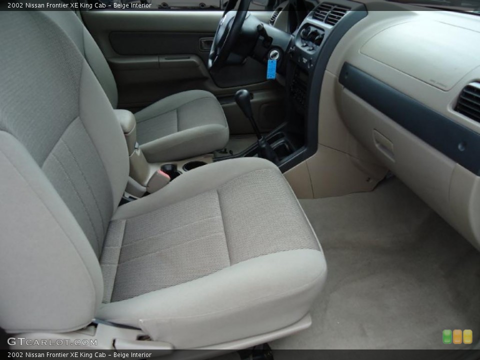 Beige Interior Photo for the 2002 Nissan Frontier XE King Cab #39199415