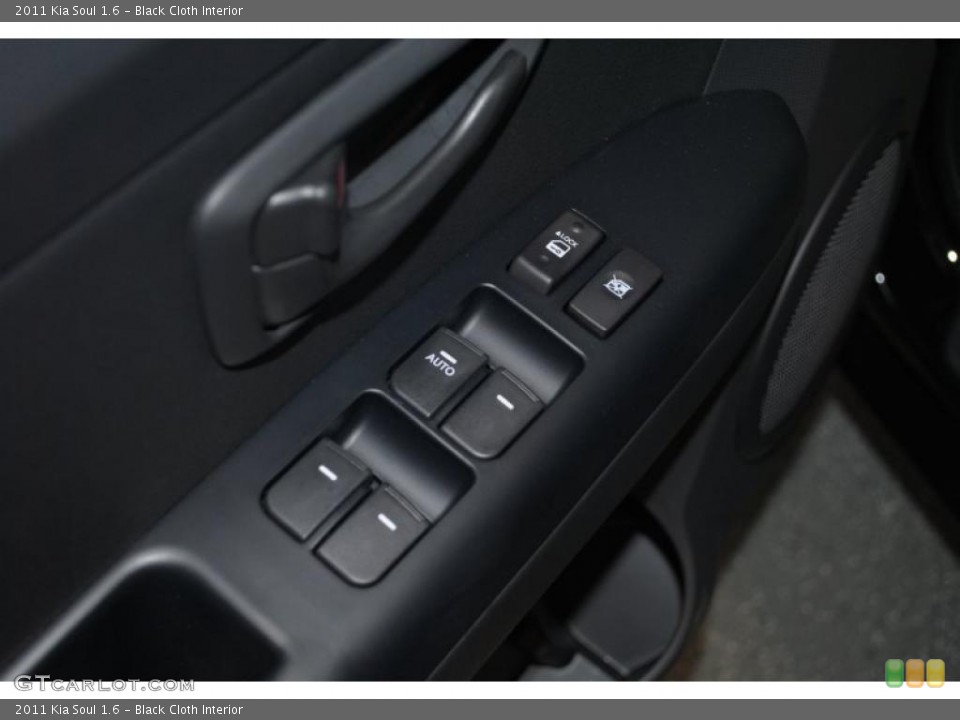 Black Cloth Interior Controls for the 2011 Kia Soul 1.6 #39200127