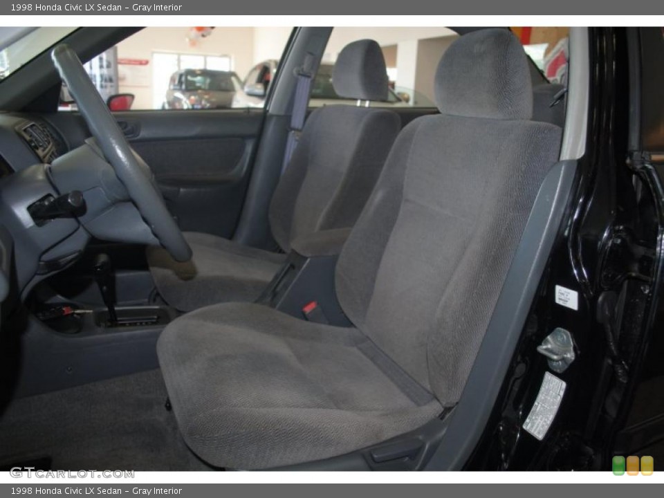 Gray Interior Photo for the 1998 Honda Civic LX Sedan #39201727