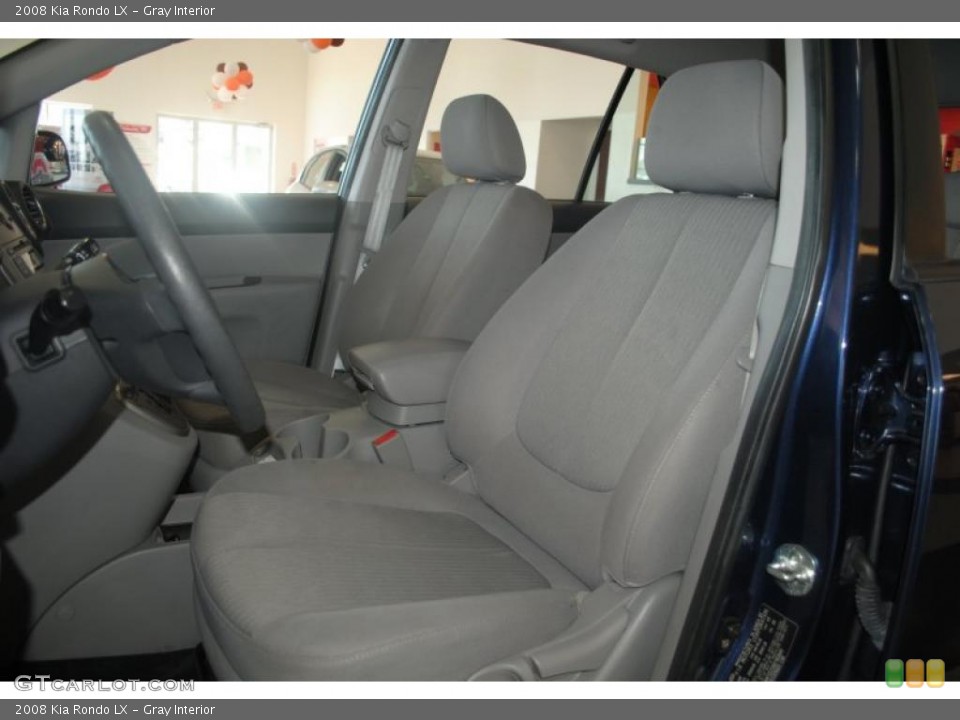 Gray Interior Photo for the 2008 Kia Rondo LX #39202379