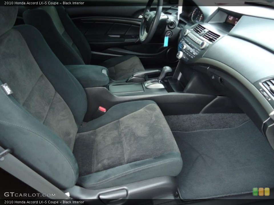 Black Interior Photo for the 2010 Honda Accord LX-S Coupe #39202661