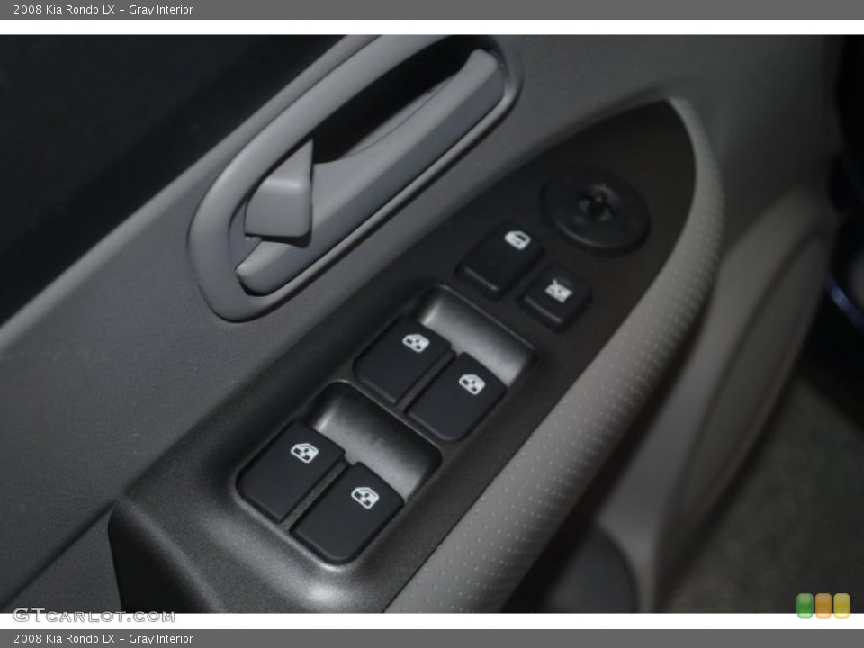 Gray Interior Controls for the 2008 Kia Rondo LX #39202779