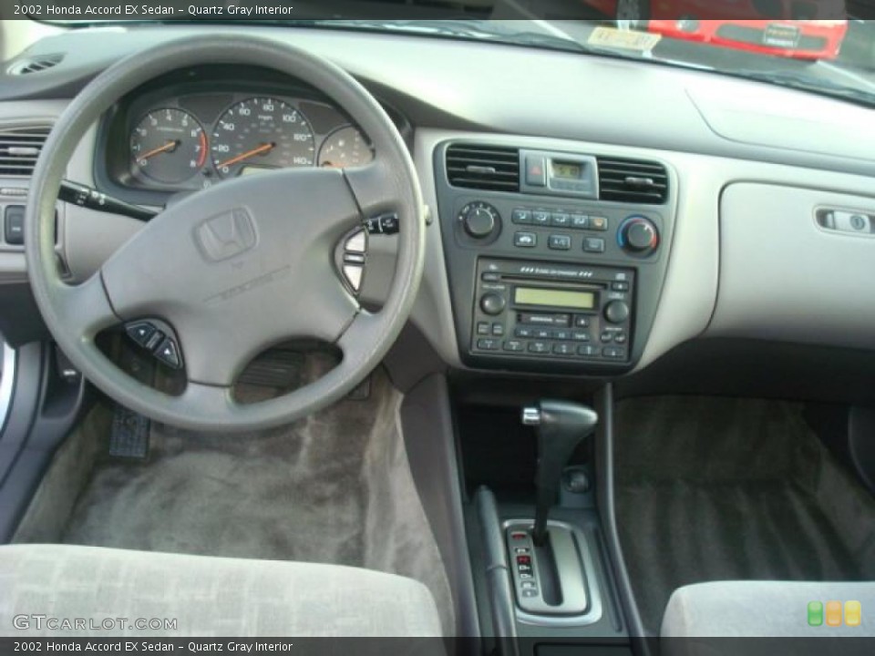 Quartz Gray Interior Dashboard for the 2002 Honda Accord EX Sedan #39203939