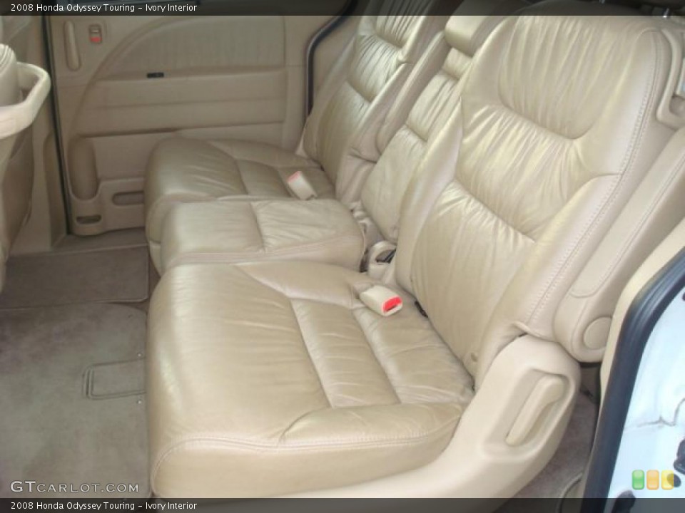 Ivory Interior Photo for the 2008 Honda Odyssey Touring #39204587