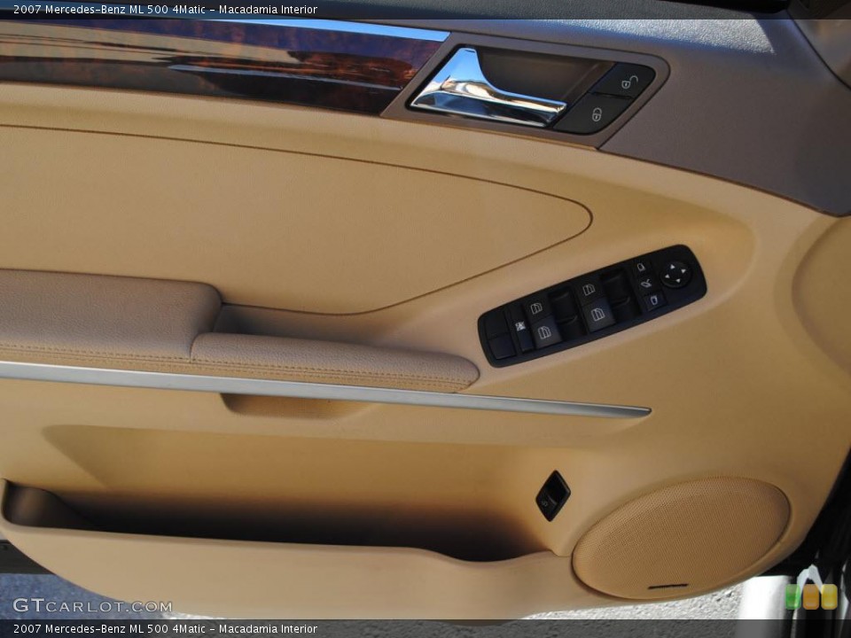 Macadamia Interior Door Panel for the 2007 Mercedes-Benz ML 500 4Matic #39207590