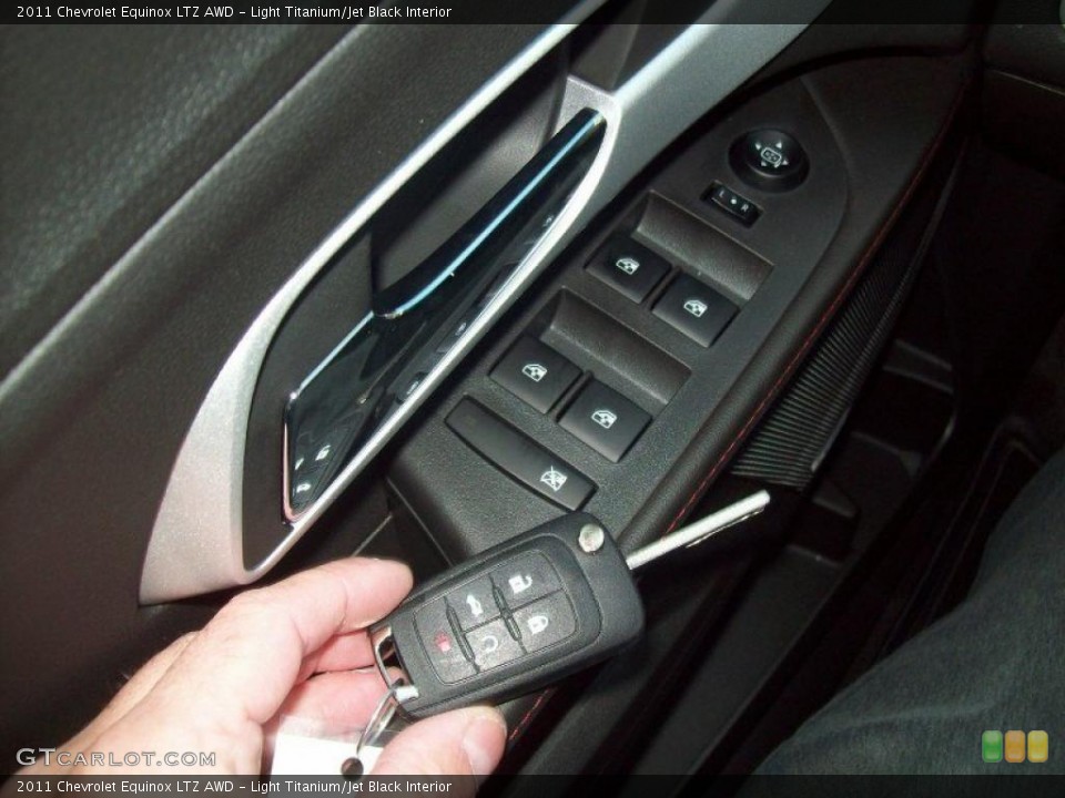 Light Titanium/Jet Black Interior Controls for the 2011 Chevrolet Equinox LTZ AWD #39210806