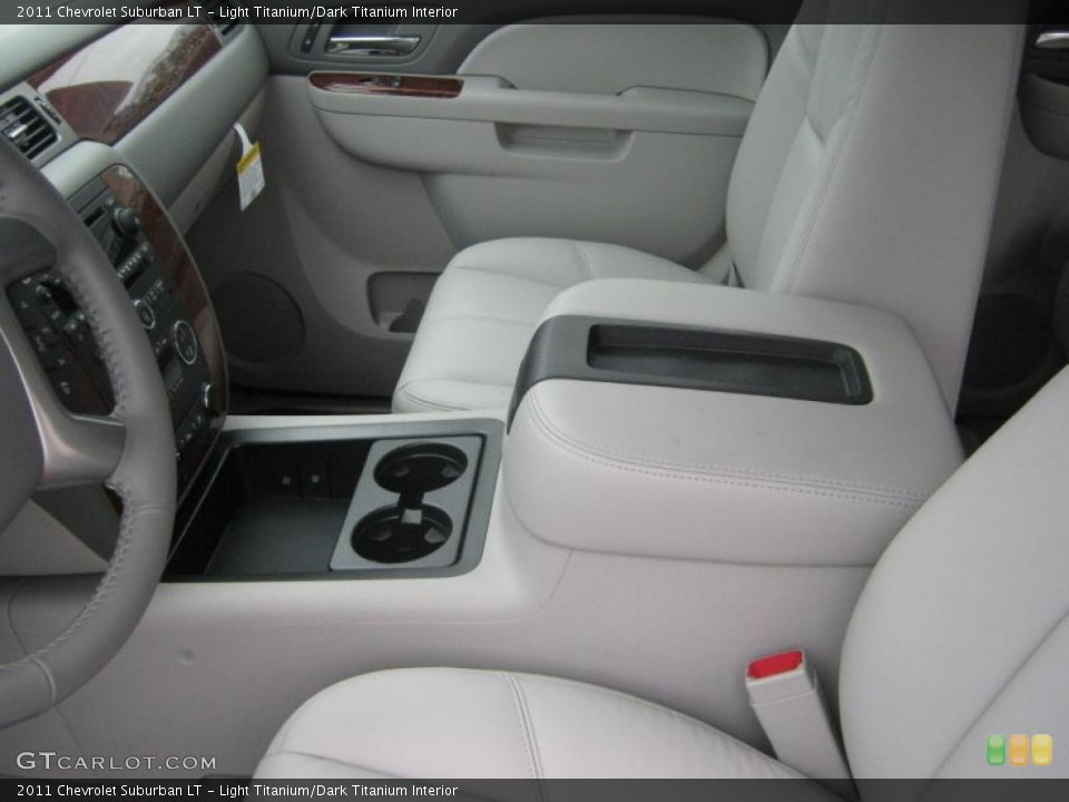 Light Titanium/Dark Titanium Interior Photo for the 2011 Chevrolet Suburban LT #39211454