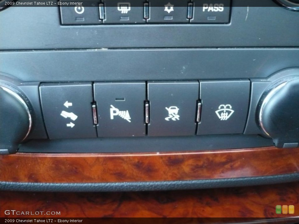 Ebony Interior Controls for the 2009 Chevrolet Tahoe LTZ #39211886