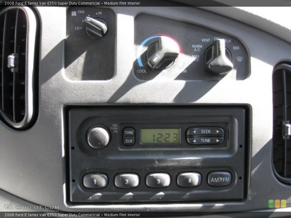 Medium Flint Interior Controls for the 2008 Ford E Series Van E350 Super Duty Commericial #39215546