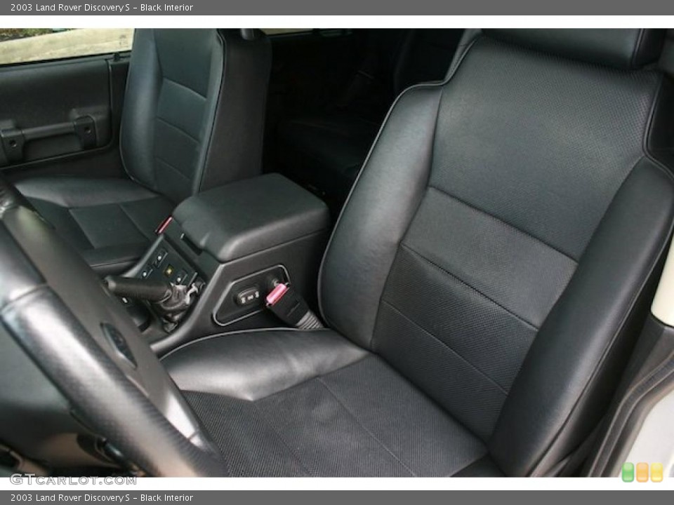 Black Interior Photo for the 2003 Land Rover Discovery S #39215900