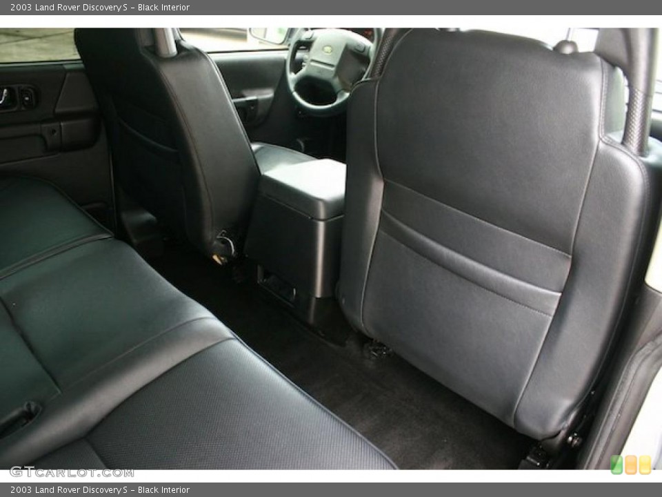 Black Interior Photo for the 2003 Land Rover Discovery S #39215991