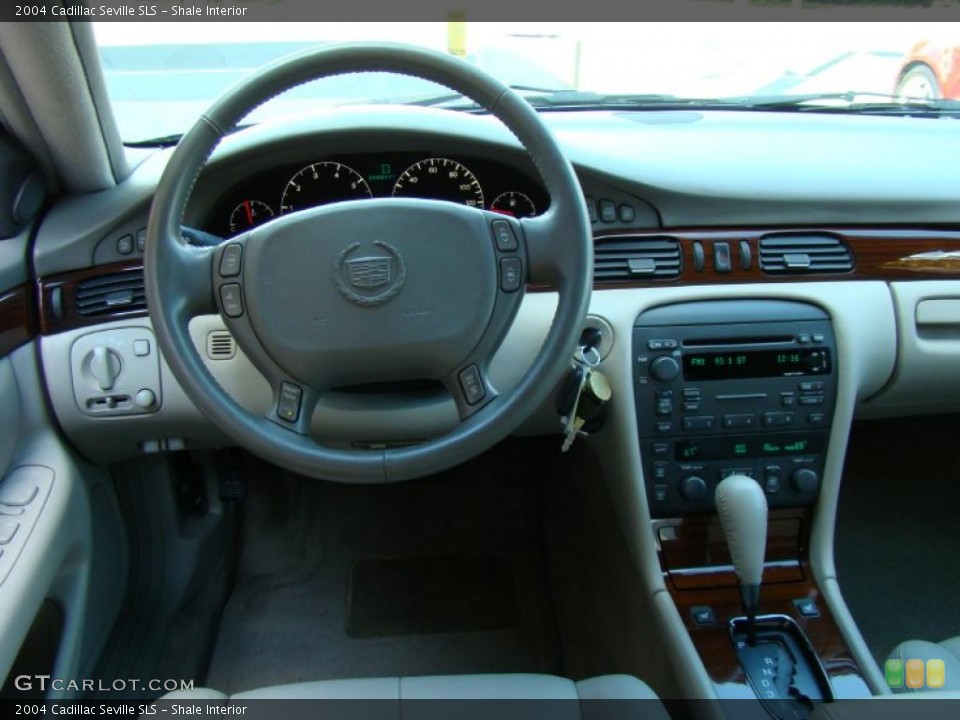 Shale Interior Dashboard for the 2004 Cadillac Seville SLS #39216756