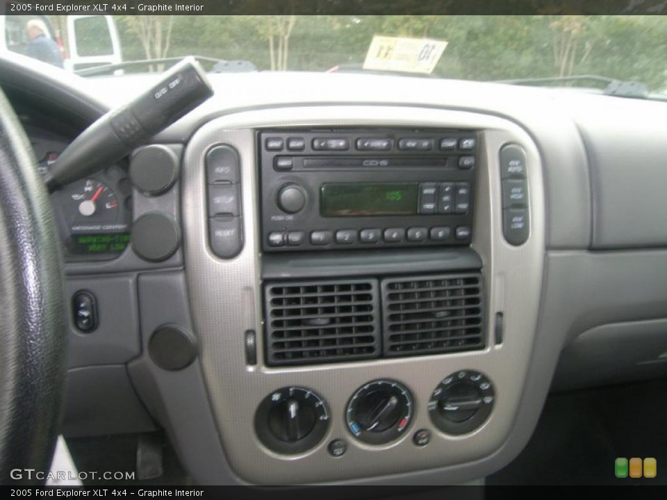Graphite Interior Controls for the 2005 Ford Explorer XLT 4x4 #39220982