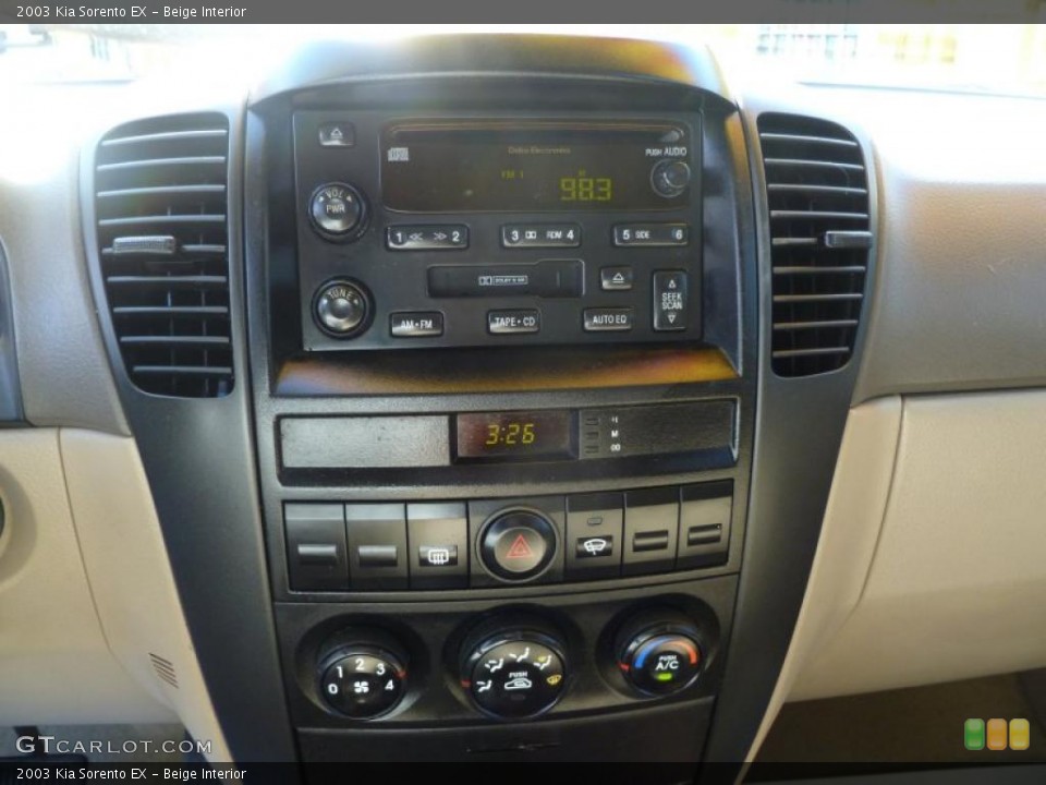Beige Interior Controls for the 2003 Kia Sorento EX #39223538