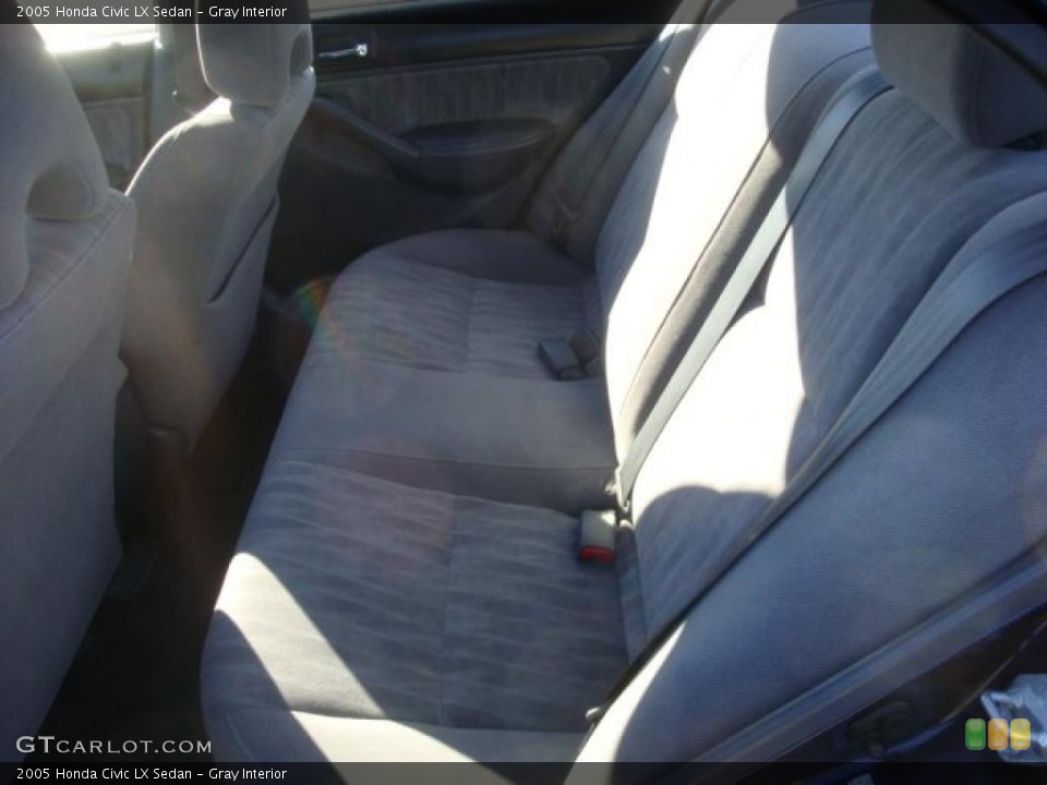 Gray Interior Photo for the 2005 Honda Civic LX Sedan #39223694
