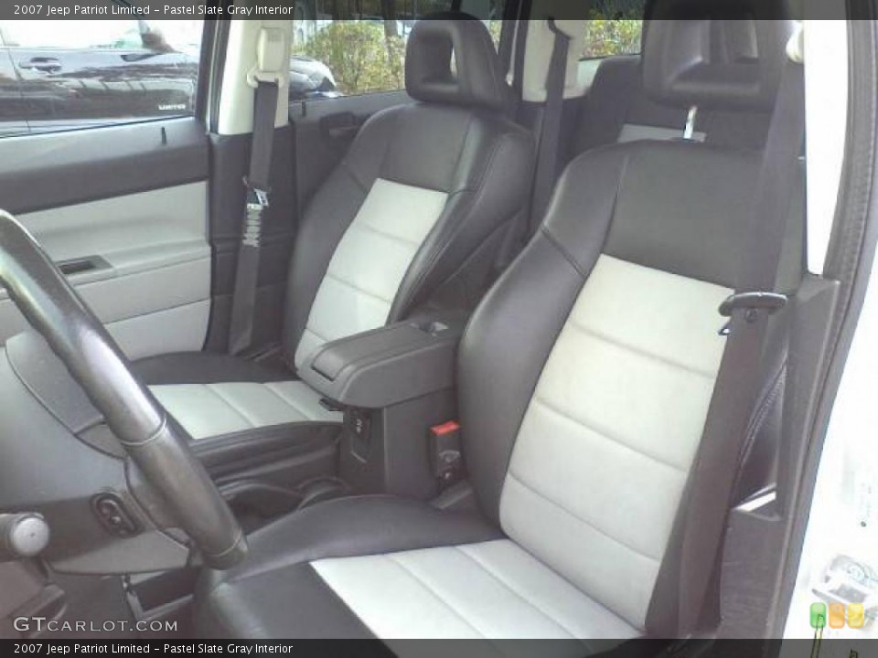 Pastel Slate Gray Interior Photo for the 2007 Jeep Patriot Limited #39225562