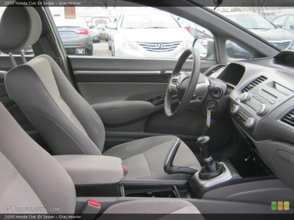 Gray Interior Photo for the 2006 Honda Civic EX Sedan #39225690
