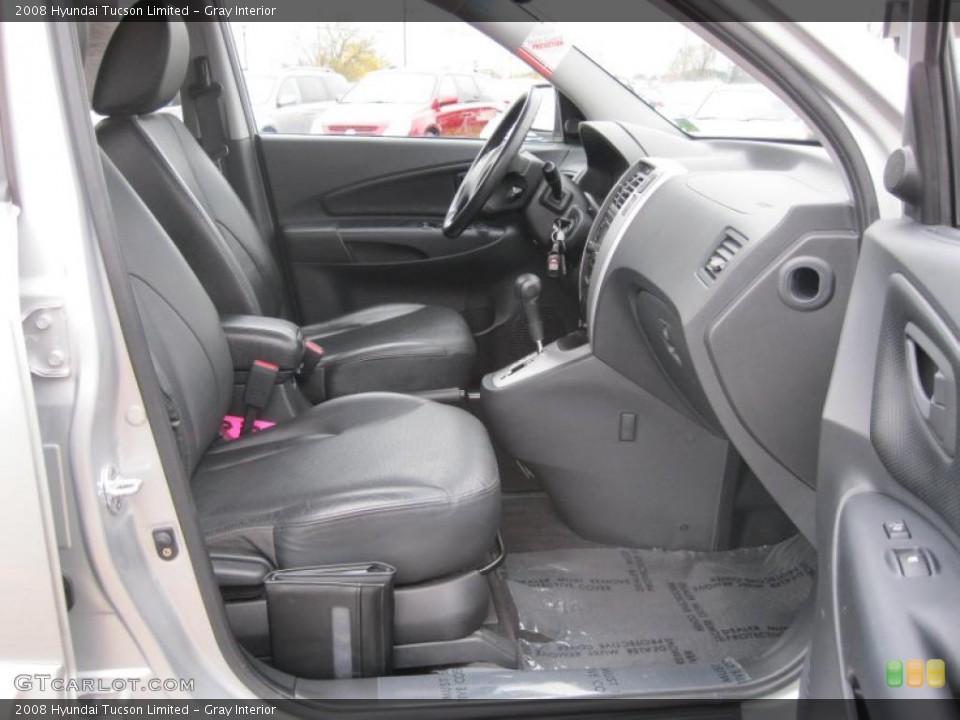 Gray Interior Photo for the 2008 Hyundai Tucson Limited #39227890