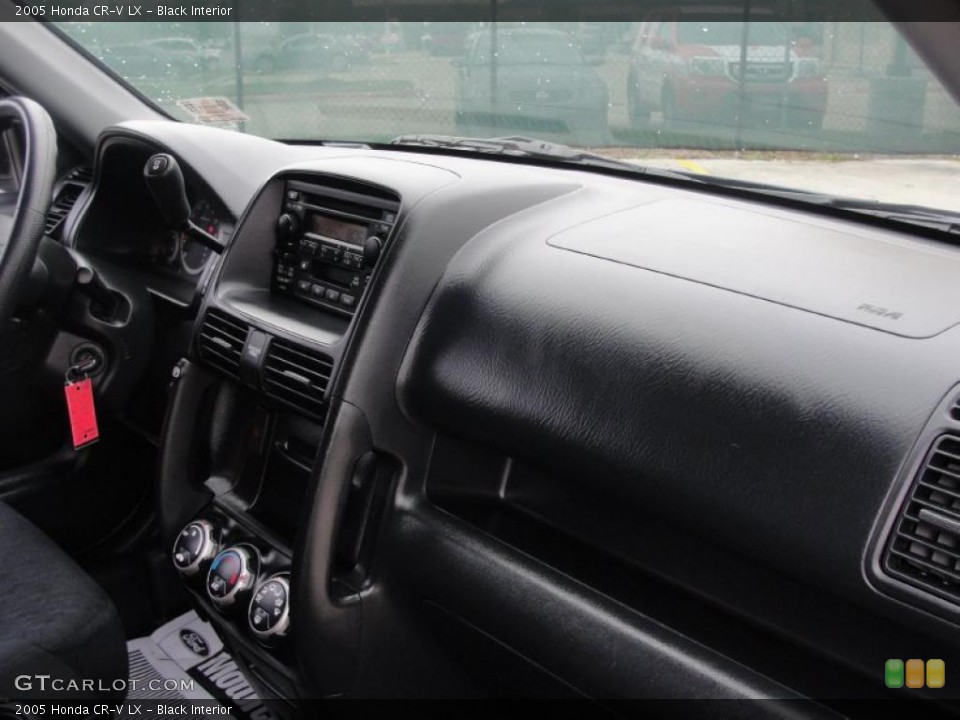 Black Interior Dashboard for the 2005 Honda CR-V LX #39230602