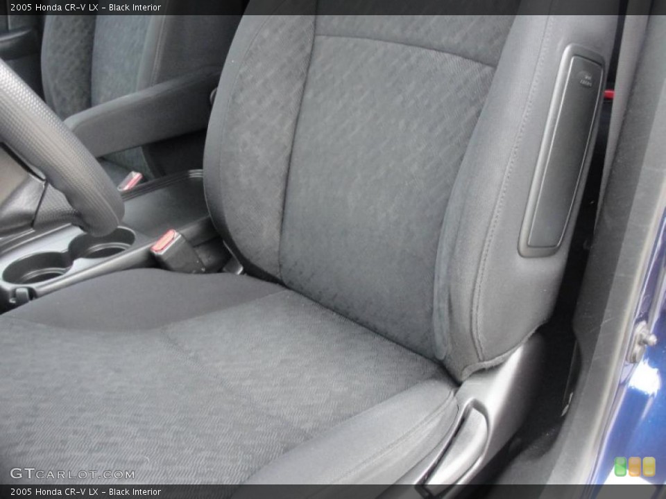 Black Interior Photo for the 2005 Honda CR-V LX #39230782