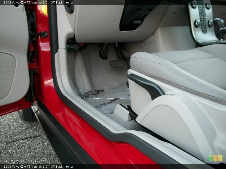 Off Black Interior Photo for the 2008 Volvo C30 T5 Version 1.0 #39235533