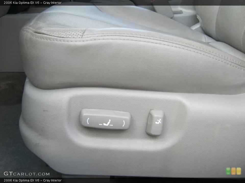 Gray Interior Controls for the 2006 Kia Optima EX V6 #39236333