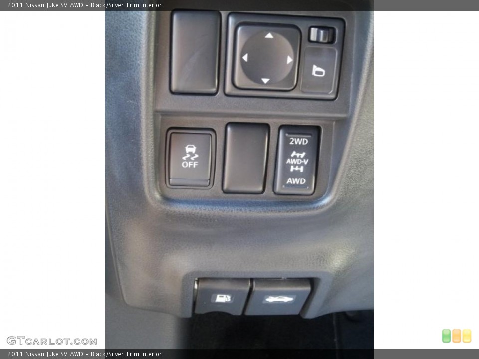 Black/Silver Trim Interior Controls for the 2011 Nissan Juke SV AWD #39236373