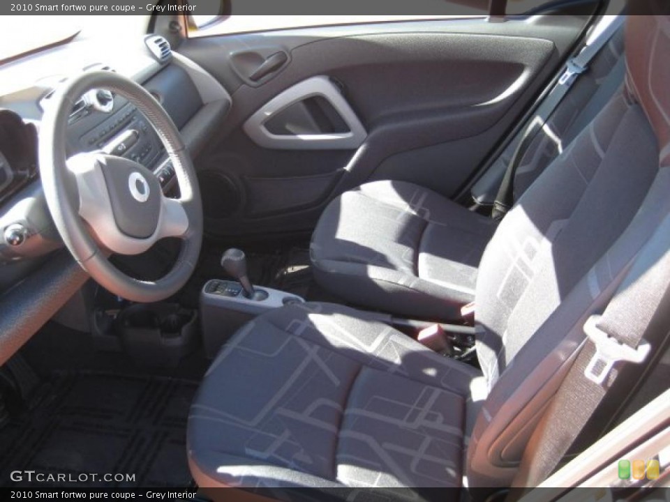 Grey Interior Photo for the 2010 Smart fortwo pure coupe #39241018