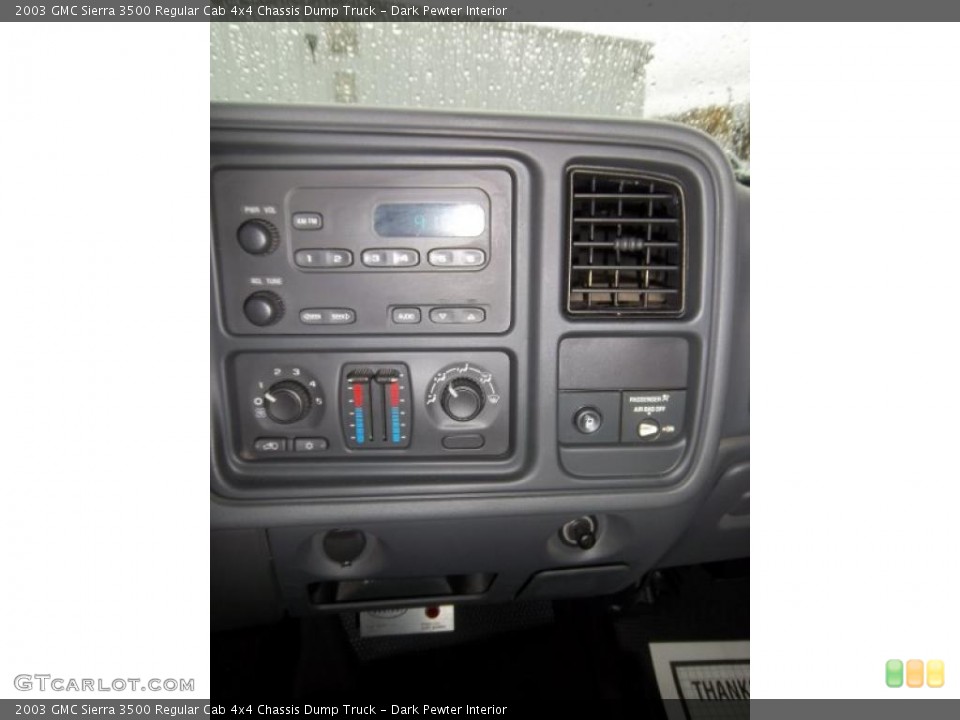 Dark Pewter Interior Controls for the 2003 GMC Sierra 3500 Regular Cab 4x4 Chassis Dump Truck #39241214