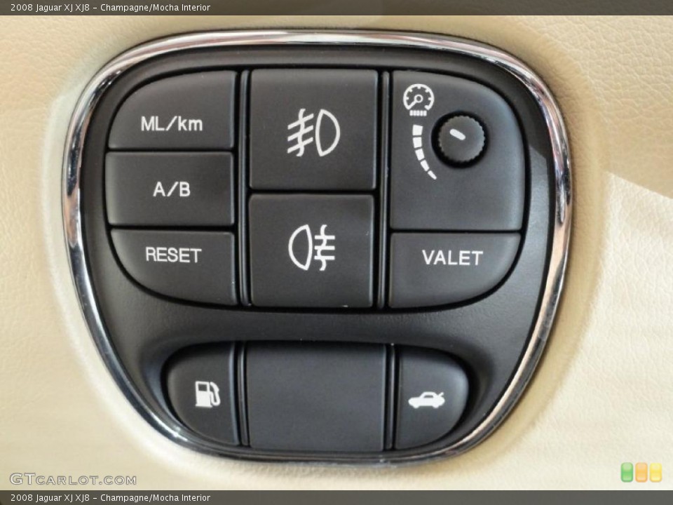 Champagne/Mocha Interior Controls for the 2008 Jaguar XJ XJ8 #39243214